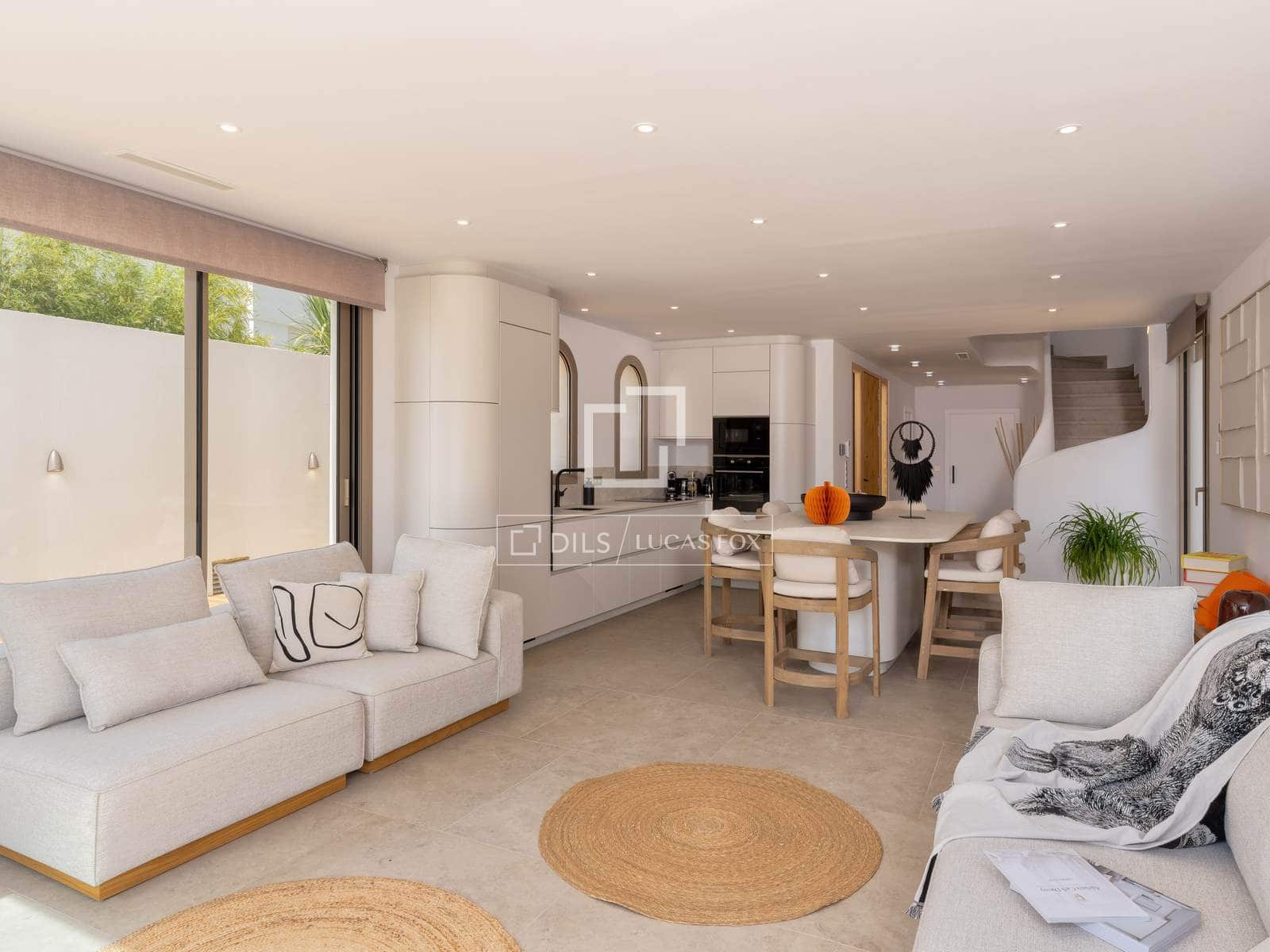 4 soverom Villa til salgs i Empuriabrava med svømmebasseng garasje - € 1 890 000 (Ref: 9650258)