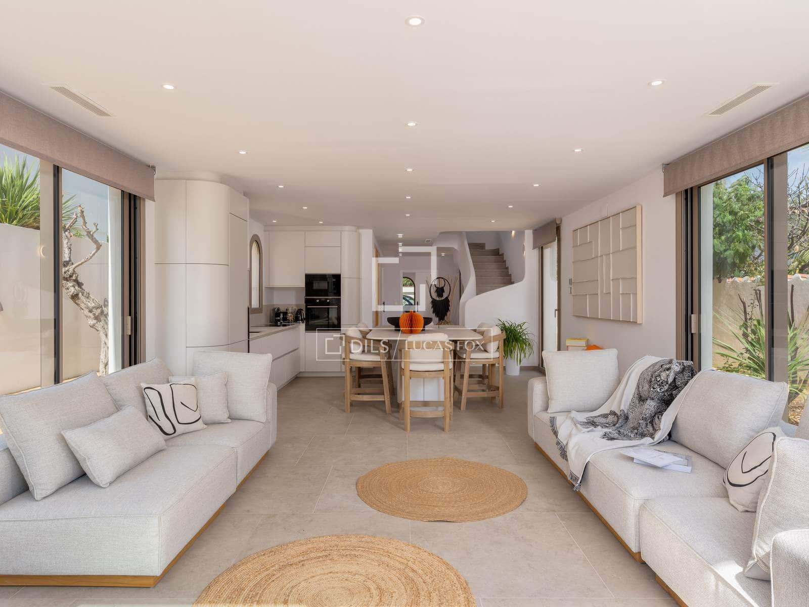 4 soverom Villa til salgs i Empuriabrava med svømmebasseng garasje - € 1 890 000 (Ref: 9650258)