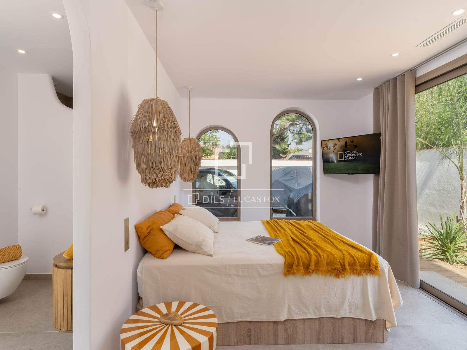 4 soverom Villa til salgs i Empuriabrava med svømmebasseng garasje - € 1 890 000 (Ref: 9650258)