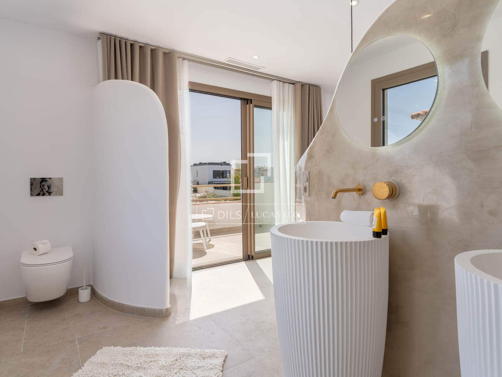 4 soverom Villa til salgs i Empuriabrava med svømmebasseng garasje - € 1 890 000 (Ref: 9650258)