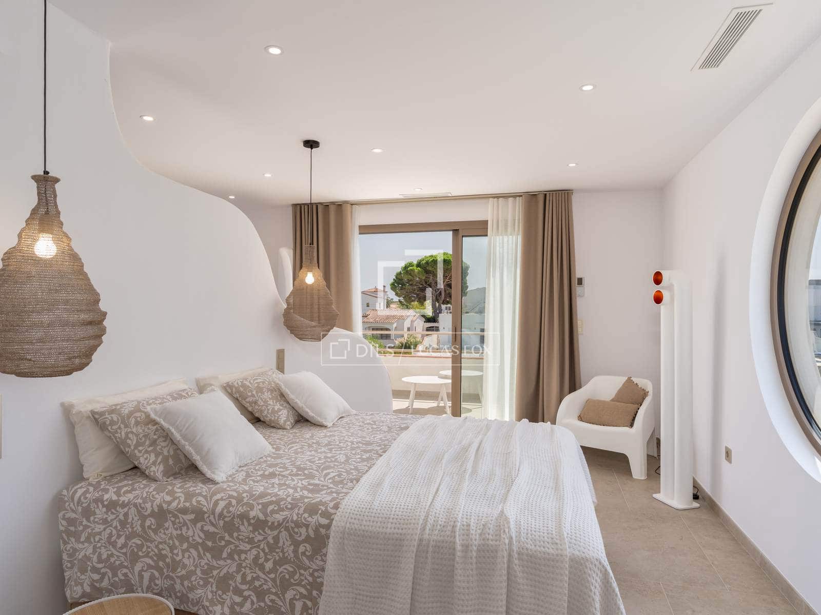 4 soverom Villa til salgs i Empuriabrava med svømmebasseng garasje - € 1 890 000 (Ref: 9650258)