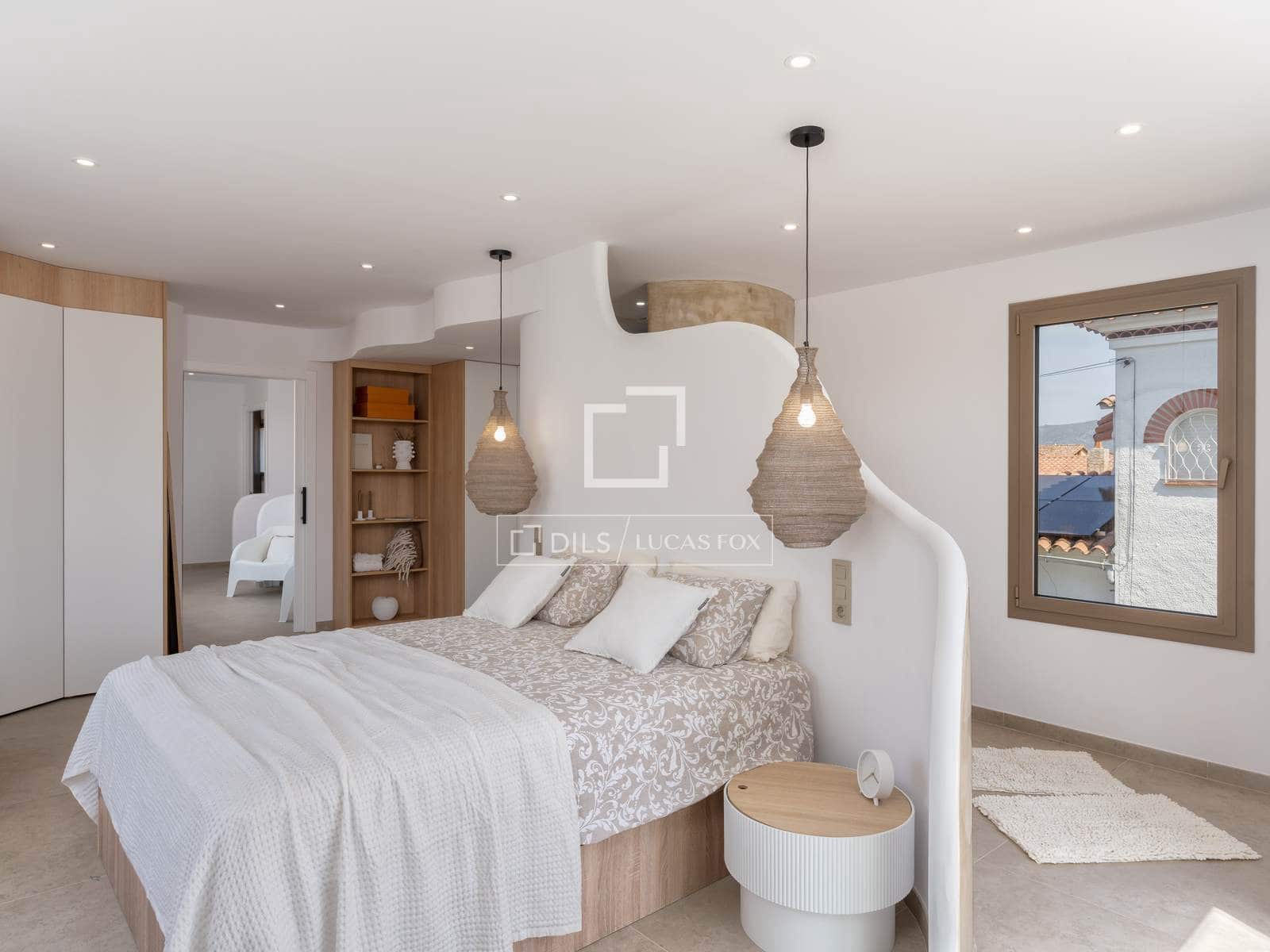 4 soverom Villa til salgs i Empuriabrava med svømmebasseng garasje - € 1 890 000 (Ref: 9650258)