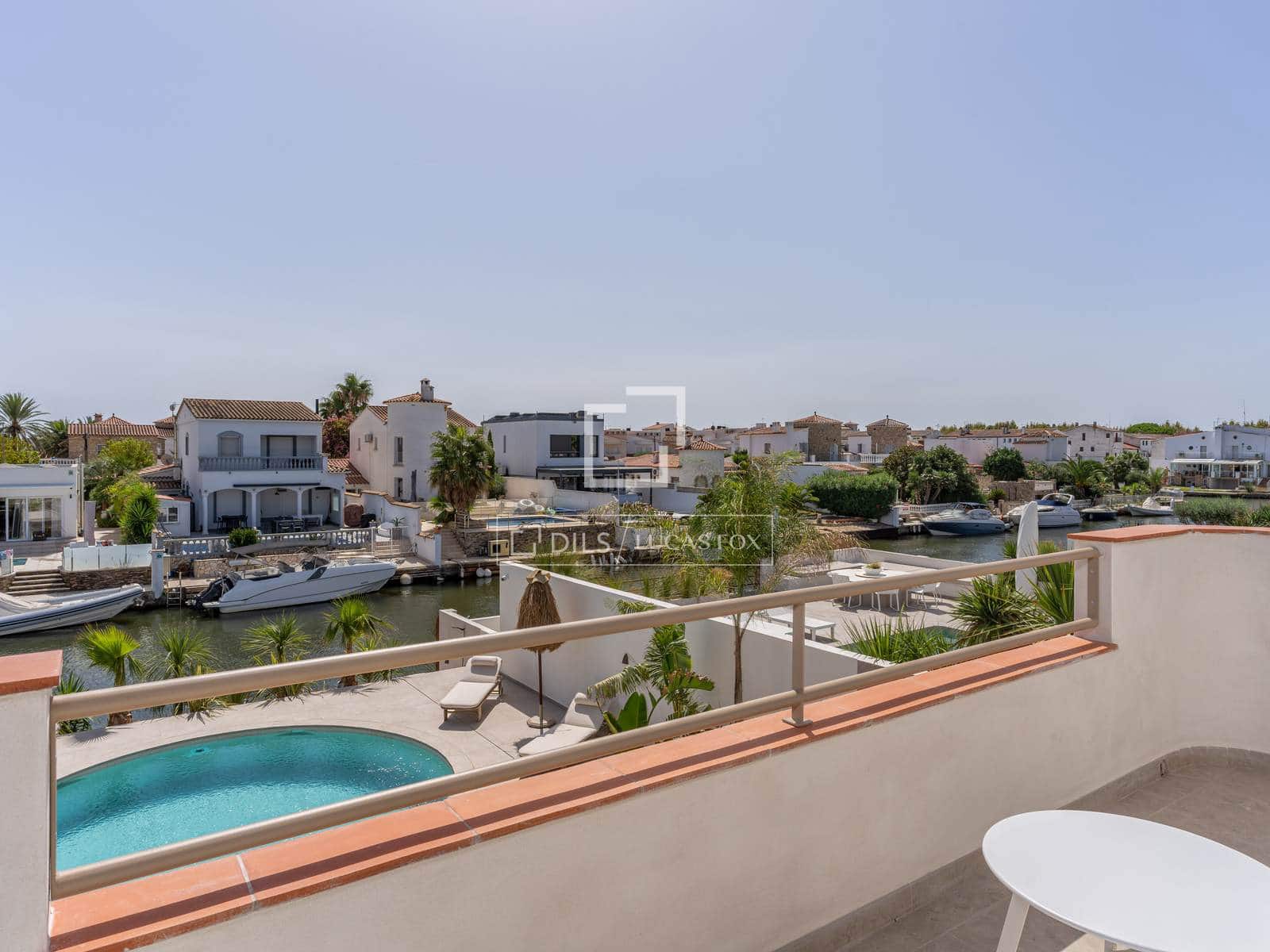 4 soverom Villa til salgs i Empuriabrava med svømmebasseng garasje - € 1 890 000 (Ref: 9650258)