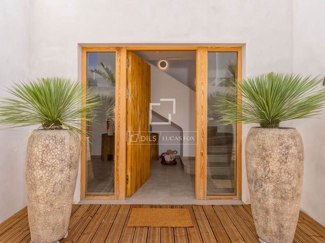 Chalet de 4 habitaciones en Empuriabrava, Castelló d'Empúries en venta con piscina garaje - 1.890.000 € (Ref: 9650258)