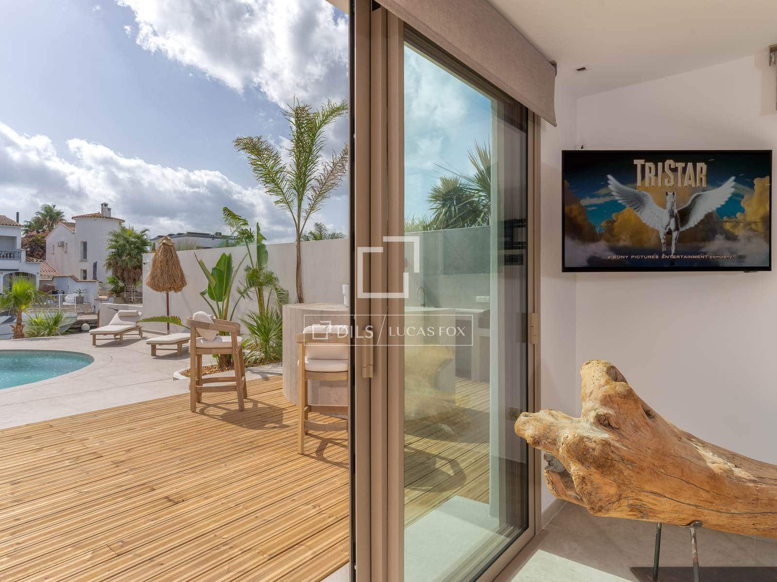 4 soverom Villa til salgs i Empuriabrava med svømmebasseng garasje - € 1 890 000 (Ref: 9650258)