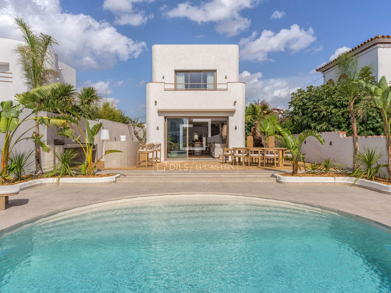 4 soverom Villa til salgs i Empuriabrava med svømmebasseng garasje - € 1 890 000 (Ref: 9650258)