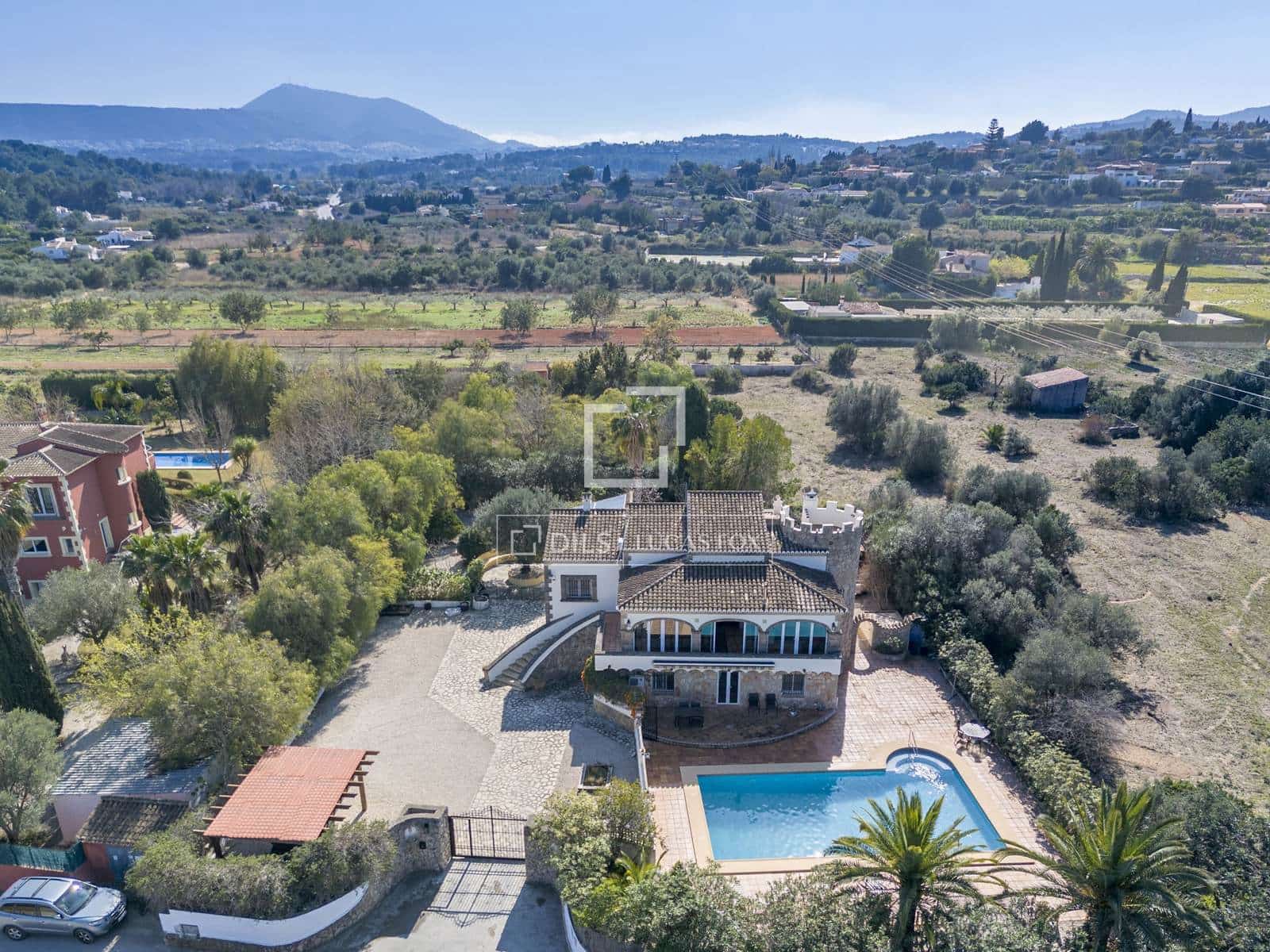 6 quarto Moradia para venda em Javea / Xabia com piscina garagem - 995 000 € (Ref: 9650259)