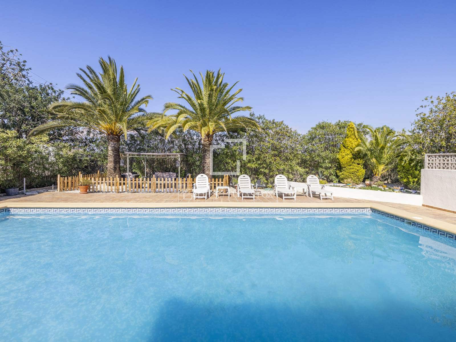 6 quarto Moradia para venda em Javea / Xabia com piscina garagem - 995 000 € (Ref: 9650259)