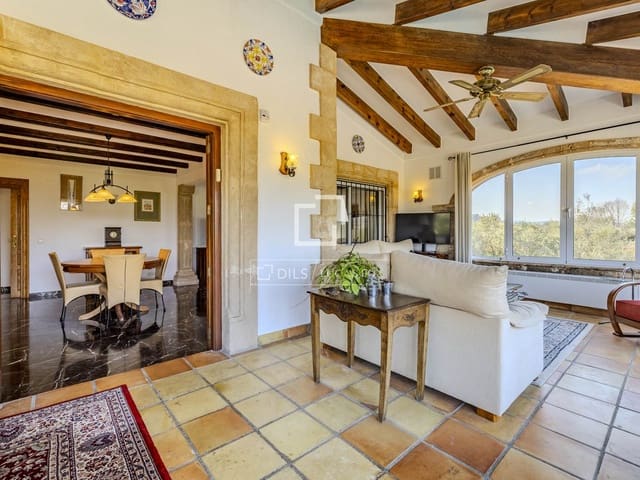 6 quarto Moradia para venda em Javea / Xàbia com piscina garagem - 995 000 € (Ref: 9650259)