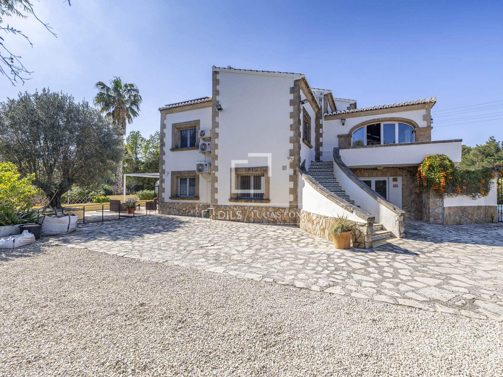 6 quarto Moradia para venda em Javea / Xabia com piscina garagem - 995 000 € (Ref: 9650259)