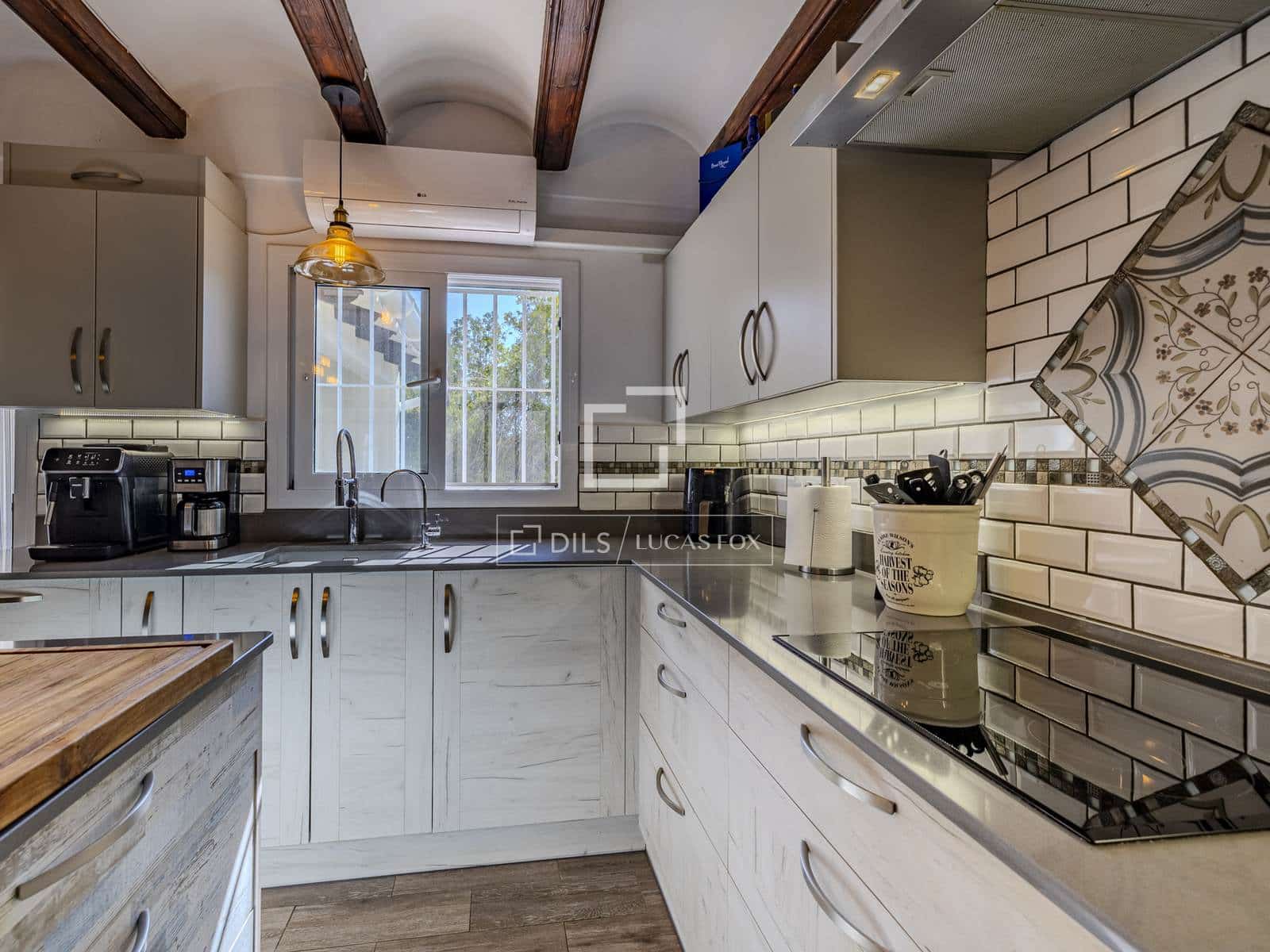 6 quarto Moradia para venda em Javea / Xabia com piscina garagem - 995 000 € (Ref: 9650259)