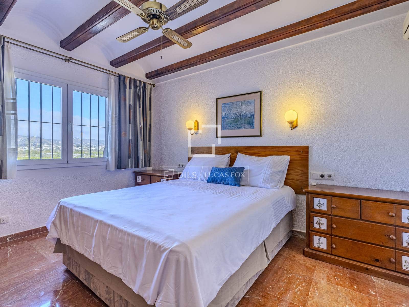 6 quarto Moradia para venda em Javea / Xabia com piscina garagem - 995 000 € (Ref: 9650259)