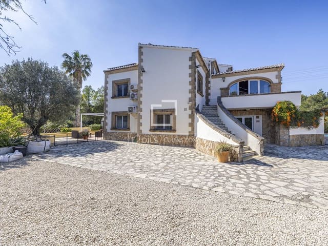 6 quarto Moradia para venda em Javea / Xàbia com piscina garagem - 995 000 € (Ref: 9650259)