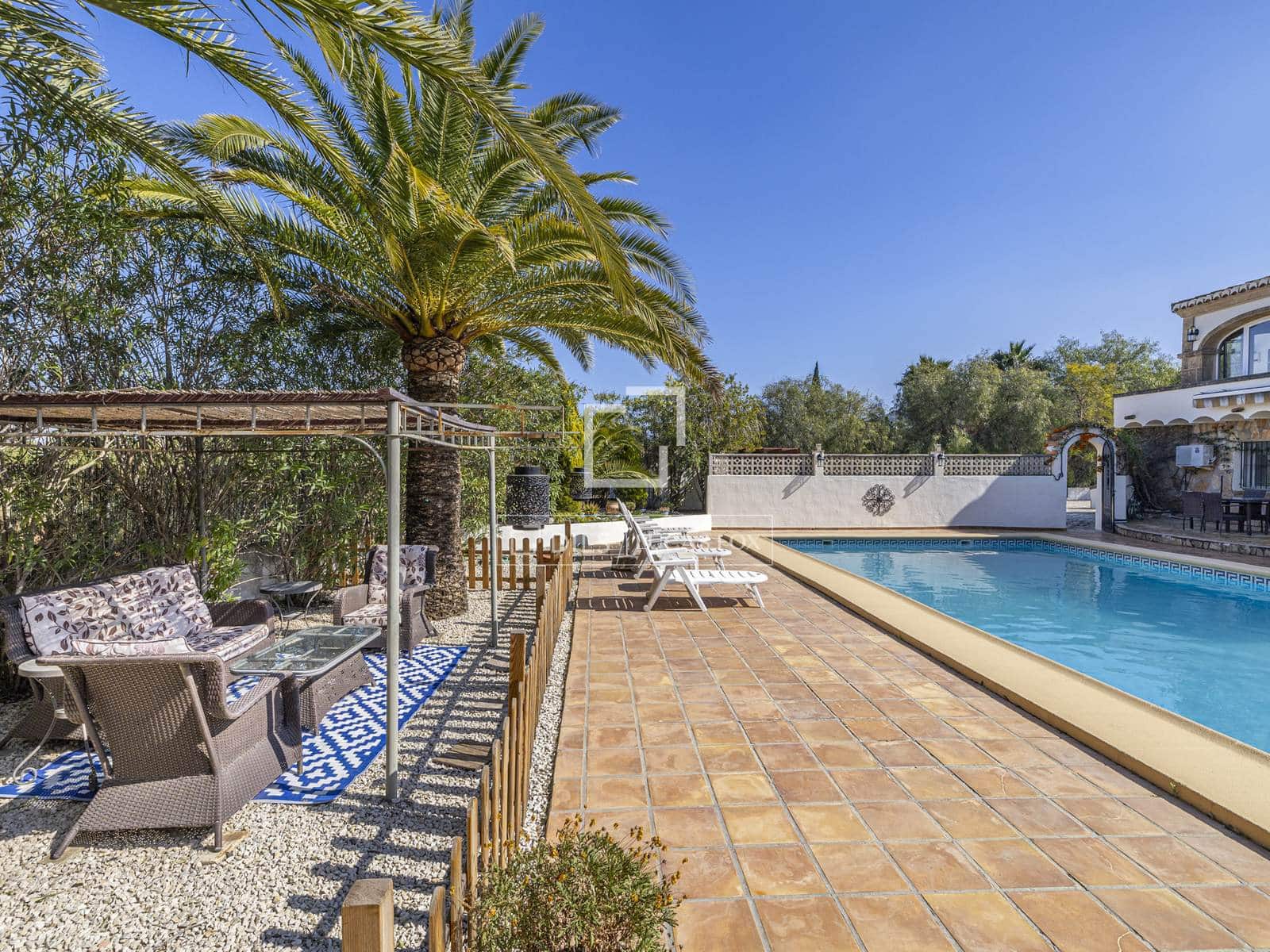 6 quarto Moradia para venda em Javea / Xabia com piscina garagem - 995 000 € (Ref: 9650259)