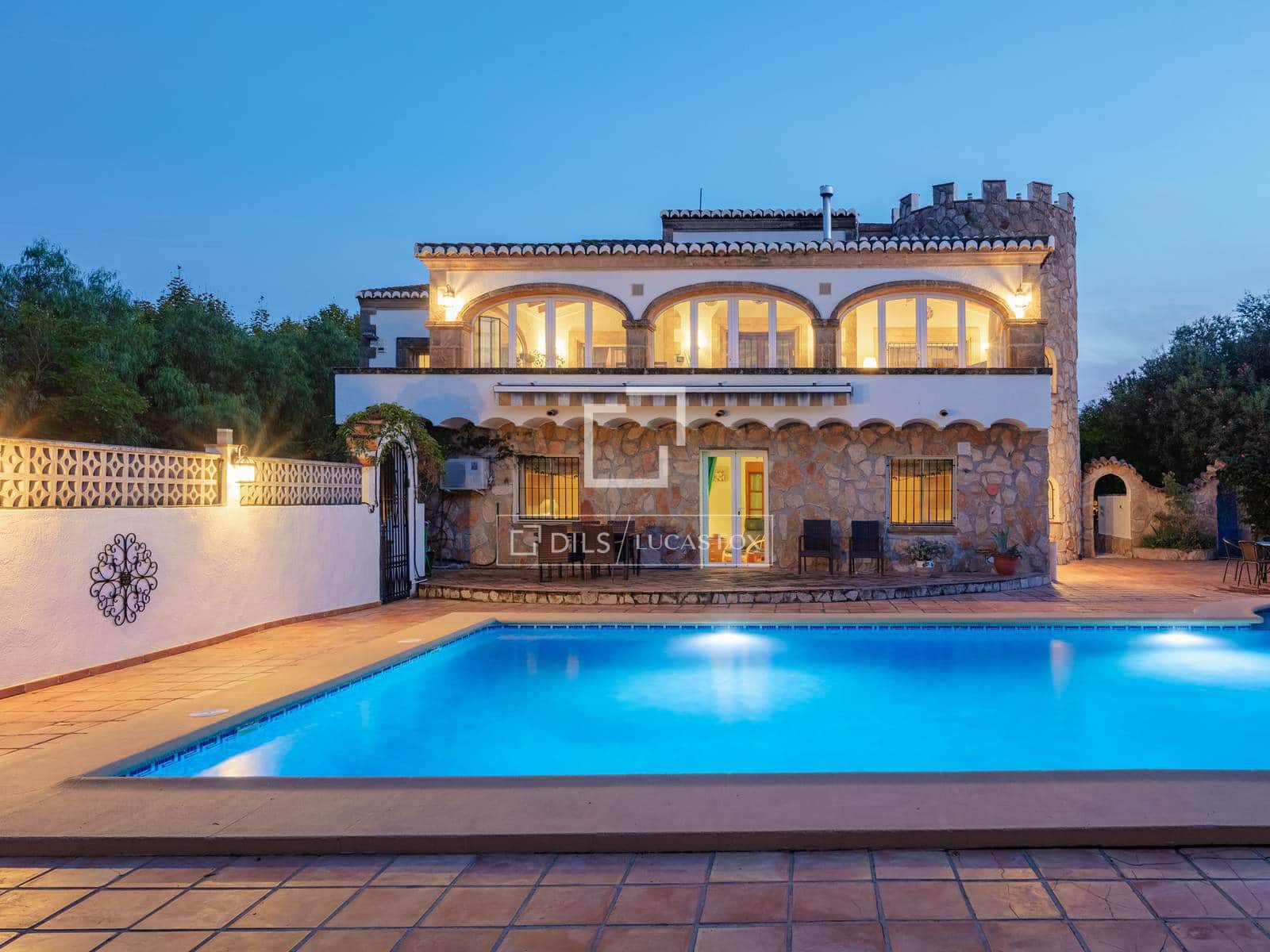 6 sypialnia Willa na sprzedaż w Javea / Xabia z basenem garażem - 965 000 € (Ref: 9650259)