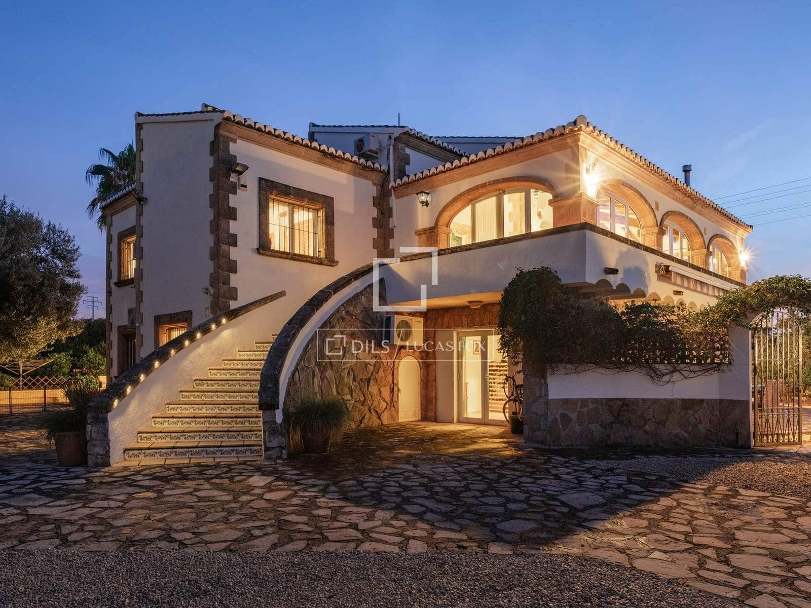 6 sypialnia Willa na sprzedaż w Javea / Xabia z basenem garażem - 965 000 € (Ref: 9650259)