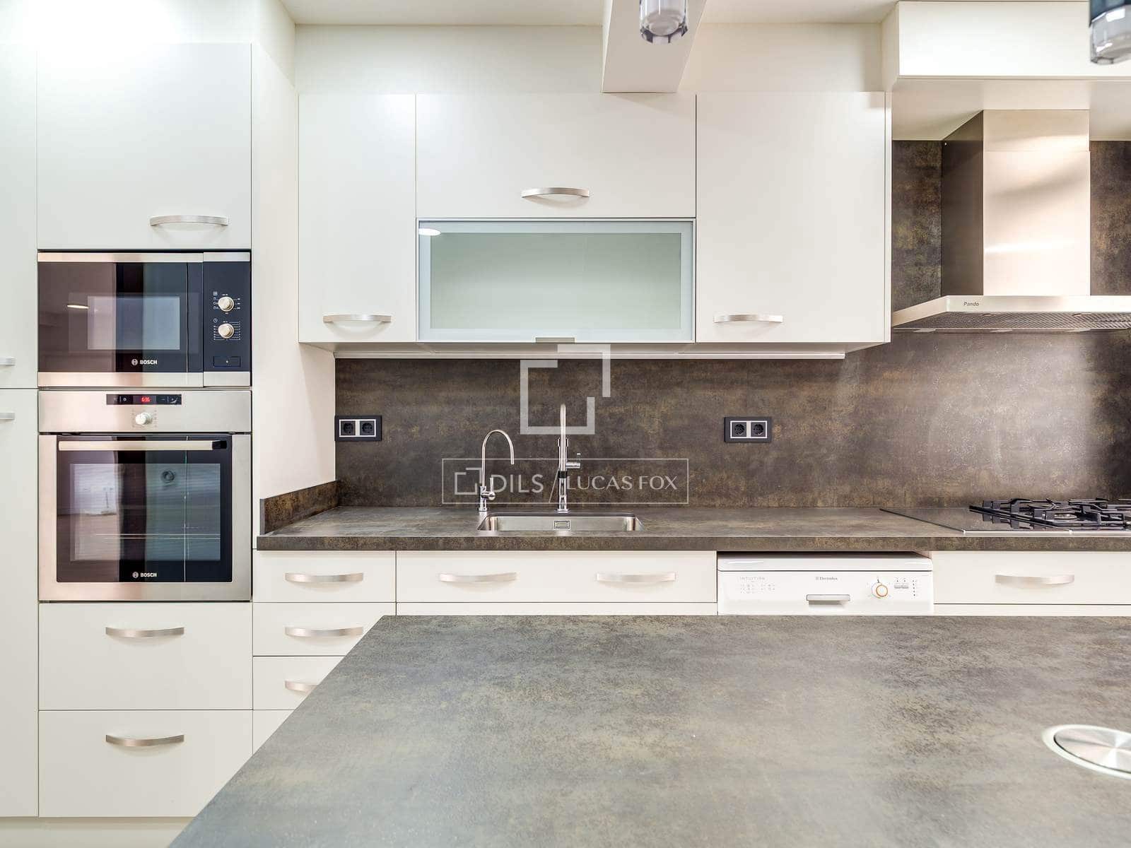 4 quarto Apartamento para arrendar em Barcelona cidade com garagem - 4 000 € (Ref: 9650406)