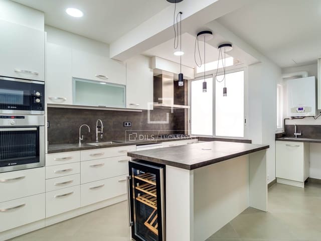 4 quarto Apartamento para arrendar em Barcelona cidade com garagem - 4 000 € (Ref: 9650406)