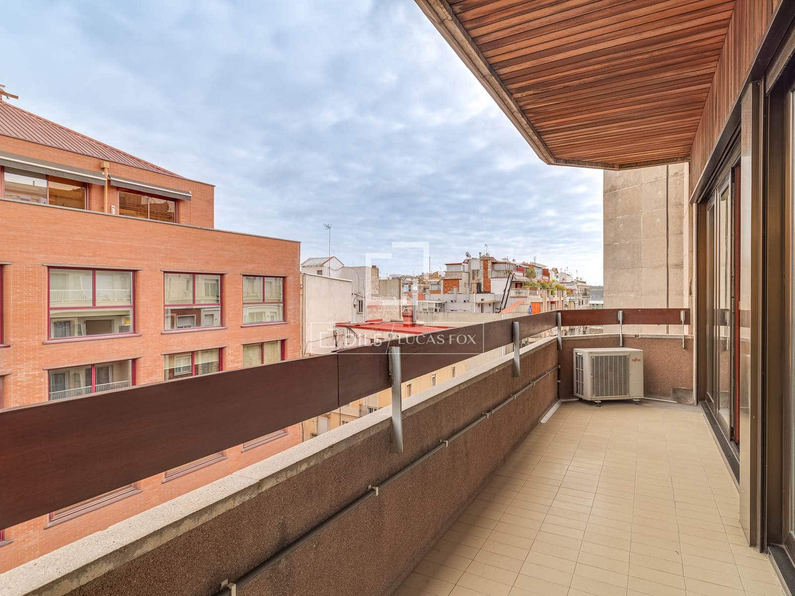 4 quarto Apartamento para arrendar em Barcelona cidade com garagem - 4 000 € (Ref: 9650406)