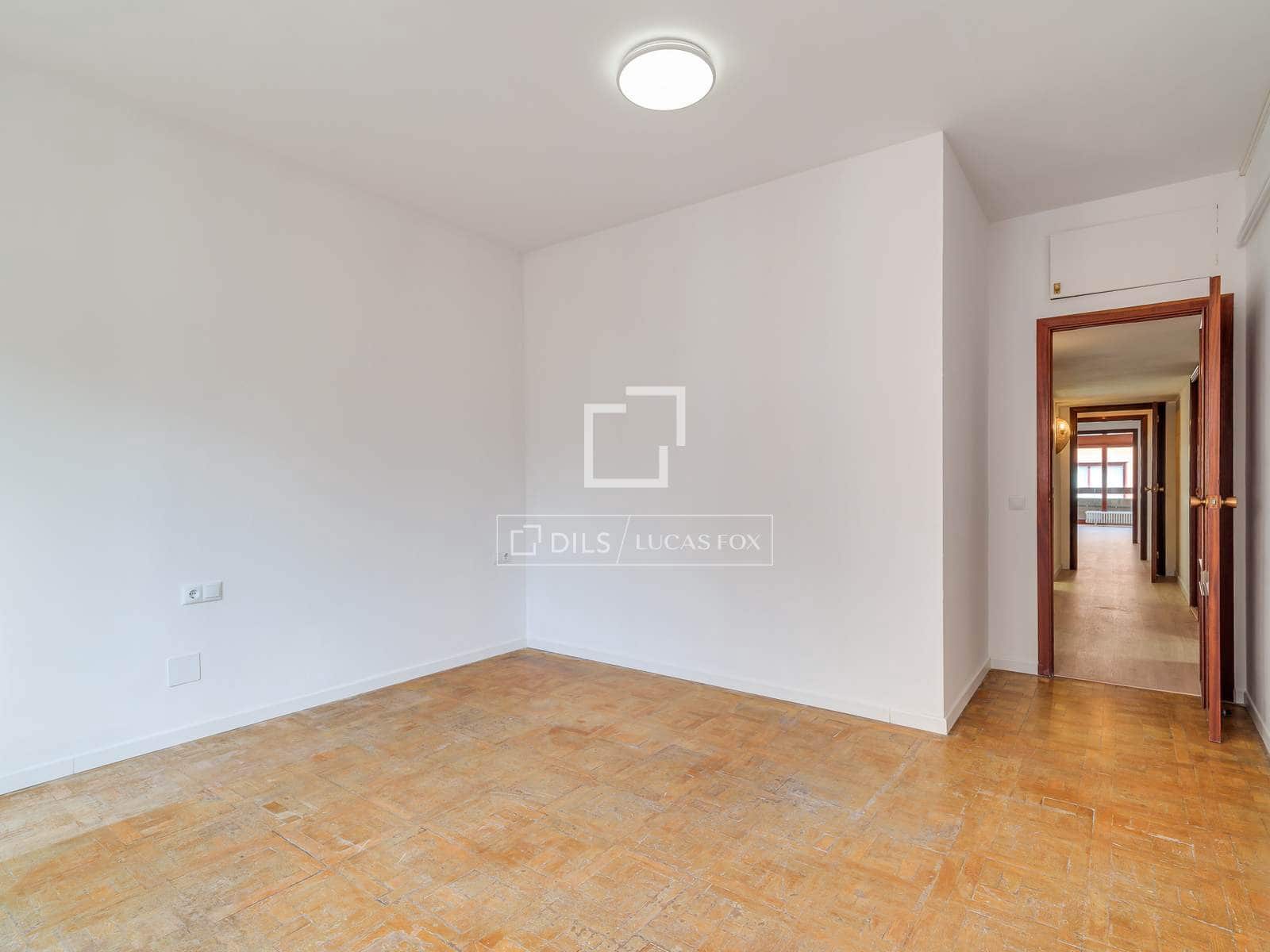 4 quarto Apartamento para arrendar em Barcelona cidade com garagem - 4 000 € (Ref: 9650406)