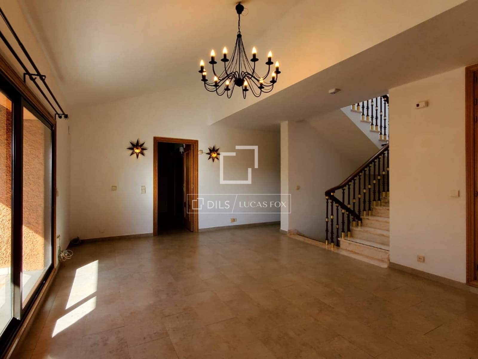 5 makuuhuone Huvila myytävänä paikassa San Sebastian de los Reyes mukana uima-altaan 
autotalli - 1 700 000 € (Ref: 9650408)