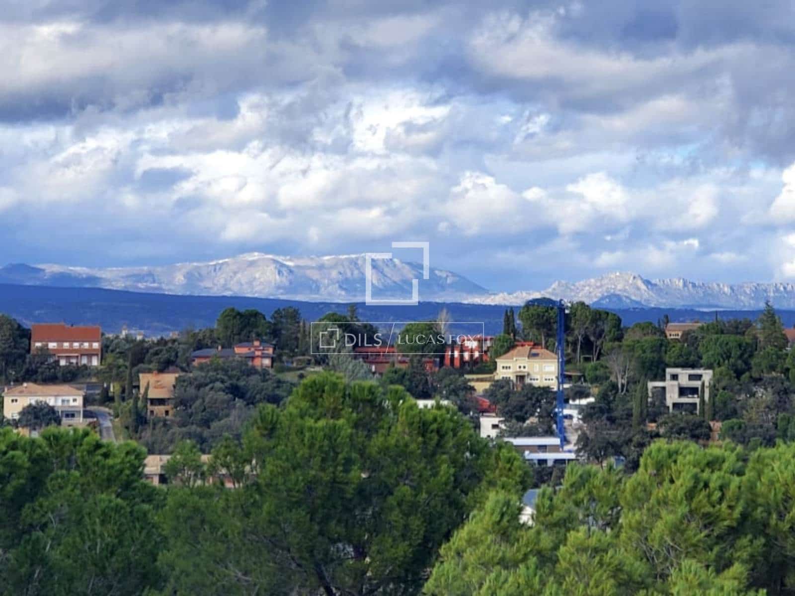 5 makuuhuone Huvila myytävänä paikassa San Sebastian de los Reyes mukana uima-altaan 
autotalli - 1 700 000 € (Ref: 9650408)