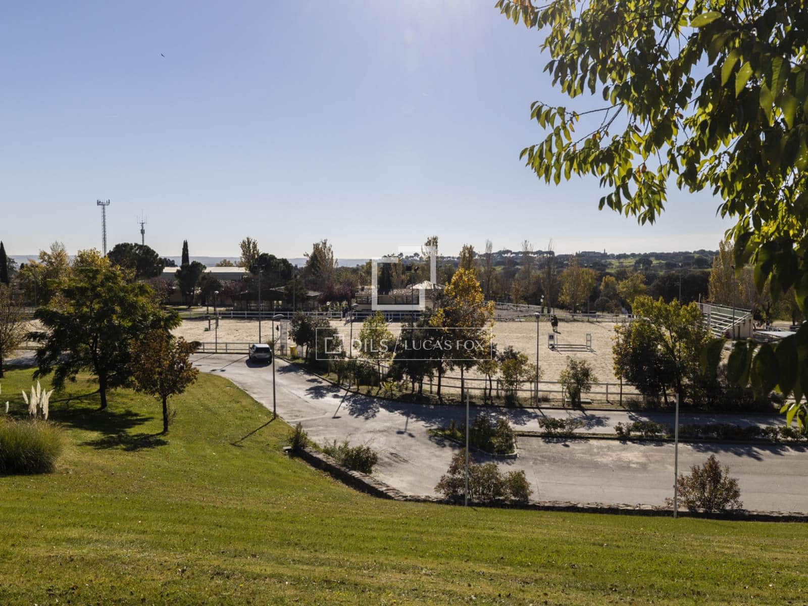 5 makuuhuone Huvila myytävänä paikassa San Sebastian de los Reyes mukana uima-altaan 
autotalli - 1 700 000 € (Ref: 9650408)