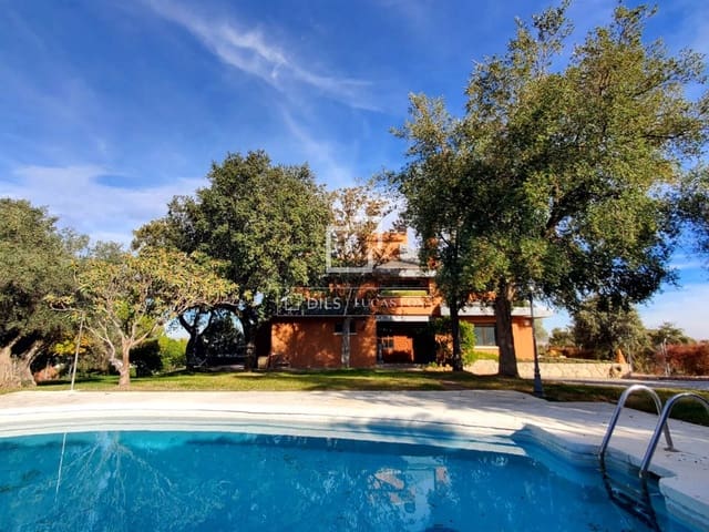 5 Zimmer Villa zu verkaufen in San Sebastián de los Reyes mit Pool Garage - 1.700.000 € (Ref: 9650408)