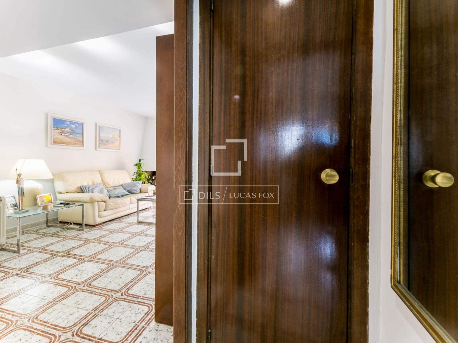 2 bedroom Apartment for sale in Castelldefels with pool garage - € 618,000 (Ref: 9650788)