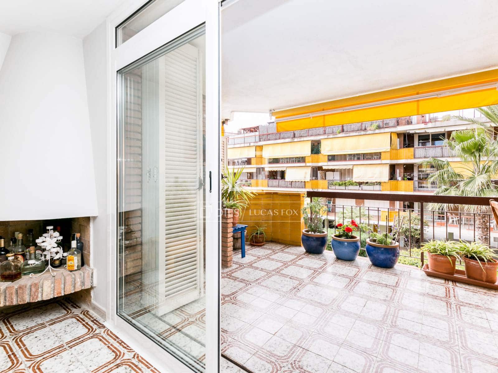 2 bedroom Apartment for sale in Castelldefels with pool garage - € 618,000 (Ref: 9650788)