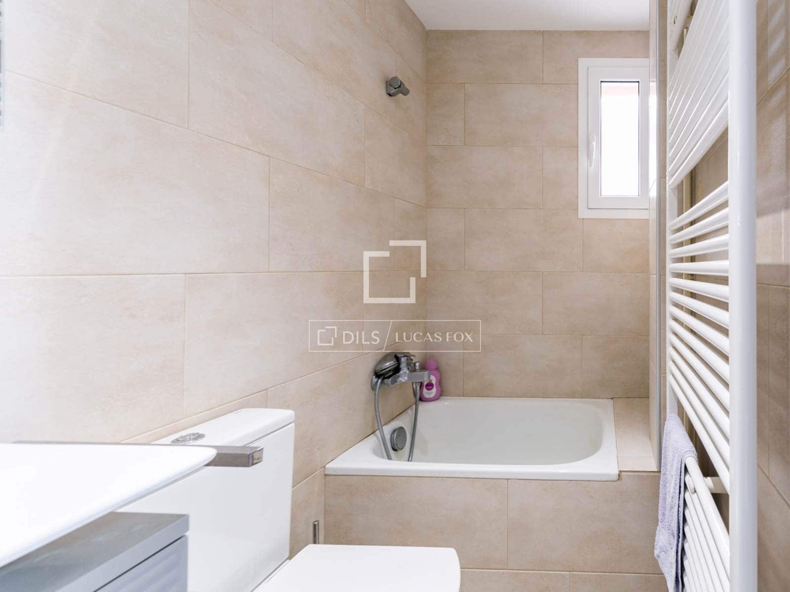 2 bedroom Apartment for sale in Castelldefels with pool garage - € 618,000 (Ref: 9650788)