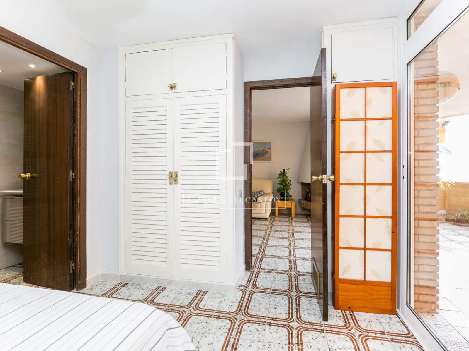 2 bedroom Apartment for sale in Castelldefels with pool garage - € 618,000 (Ref: 9650788)