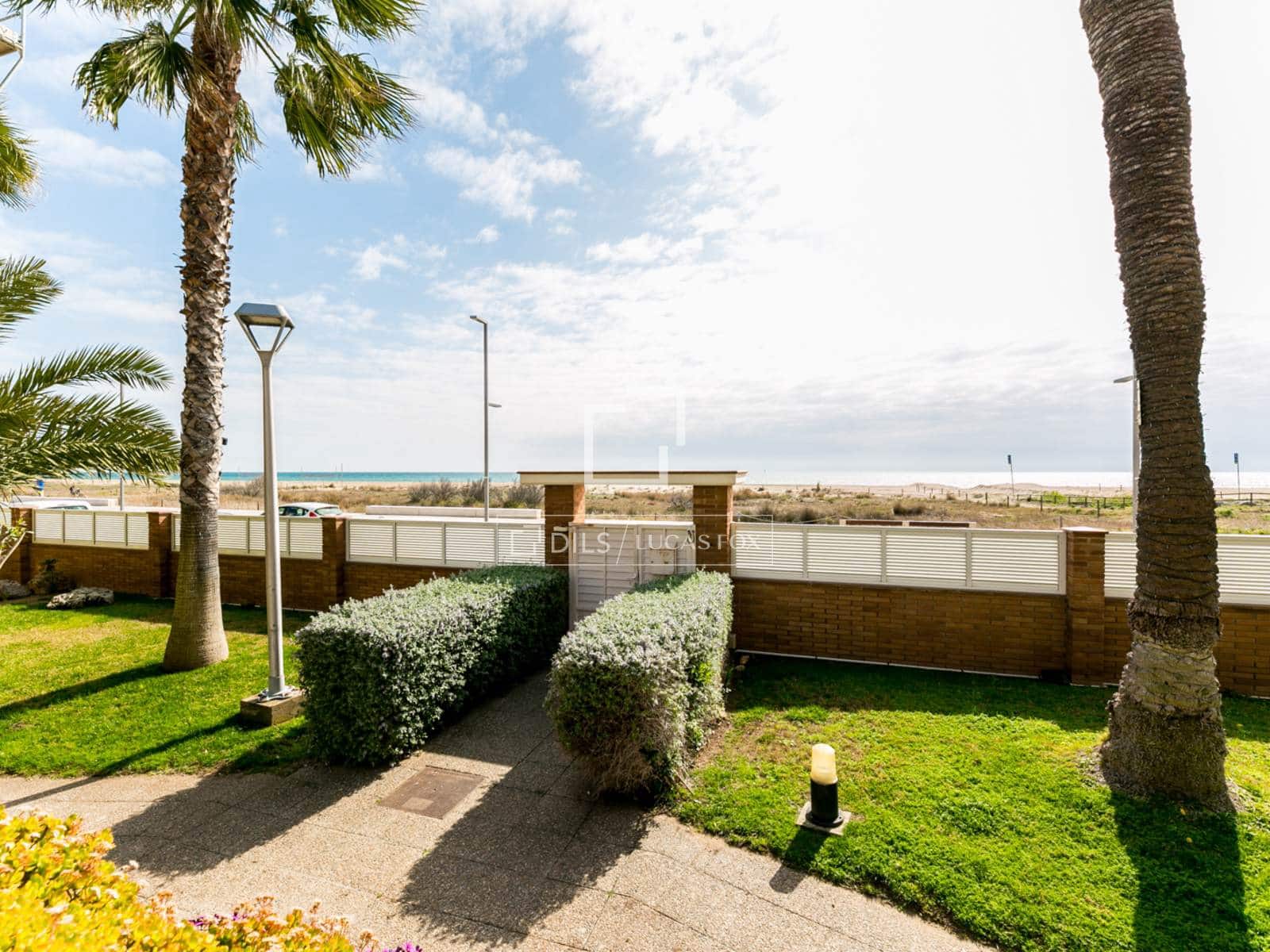 2 bedroom Apartment for sale in Castelldefels with pool garage - € 618,000 (Ref: 9650788)