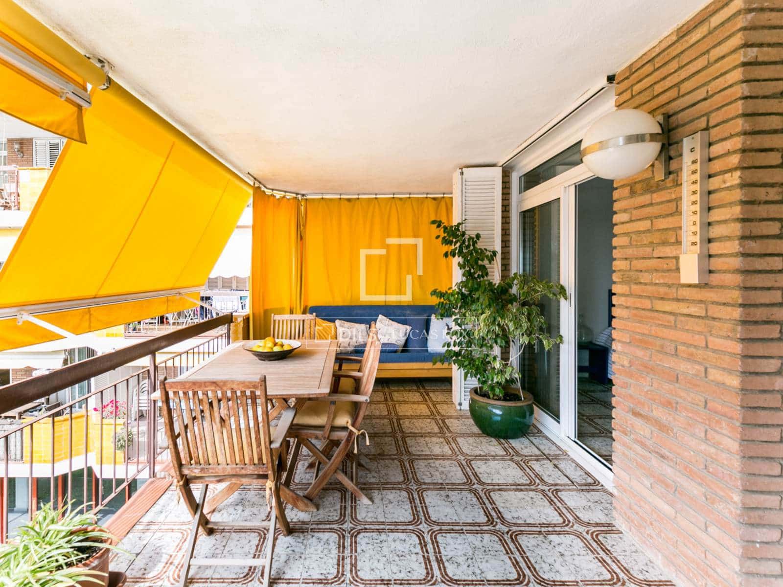 2 bedroom Apartment for sale in Castelldefels with pool garage - € 618,000 (Ref: 9650788)