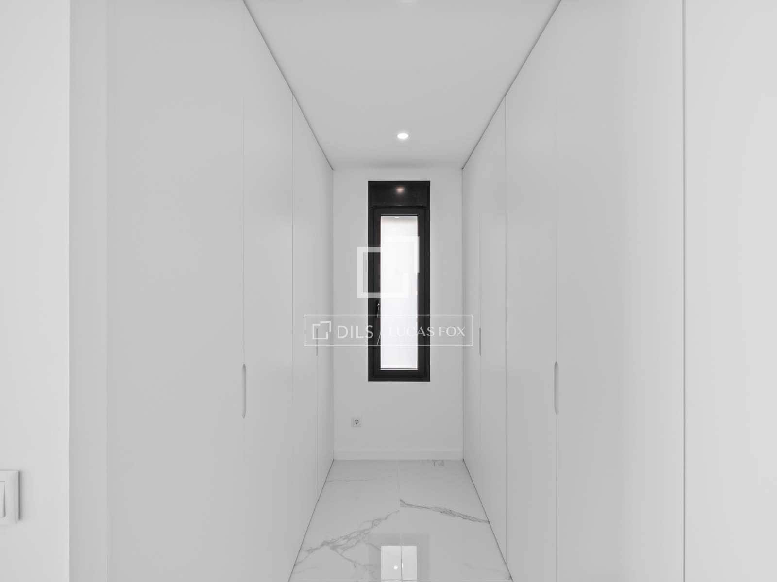 5 bedroom Villa for sale in El Campello with pool - € 2,700,000 (Ref: 9650789)