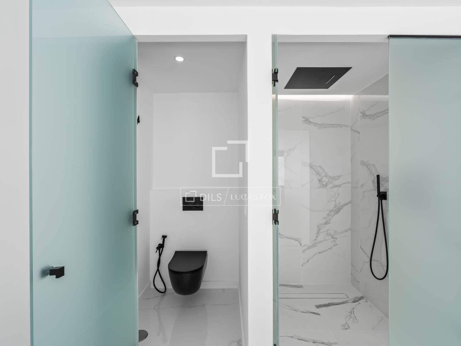 5 bedroom Villa for sale in El Campello with pool - € 2,700,000 (Ref: 9650789)