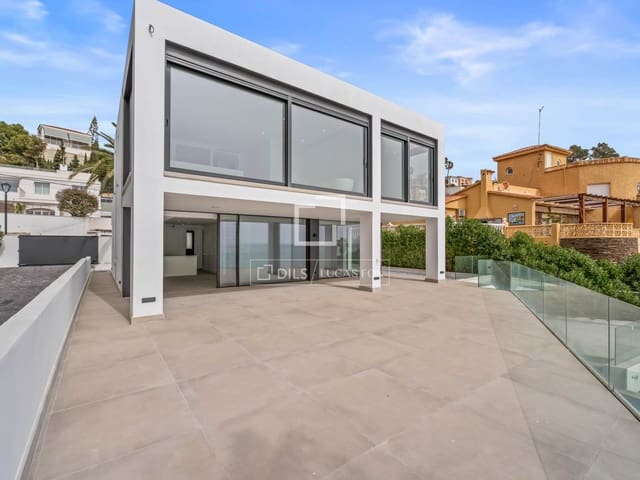 5 bedroom Villa for sale in El Campello with pool - € 2,700,000 (Ref: 9650789)