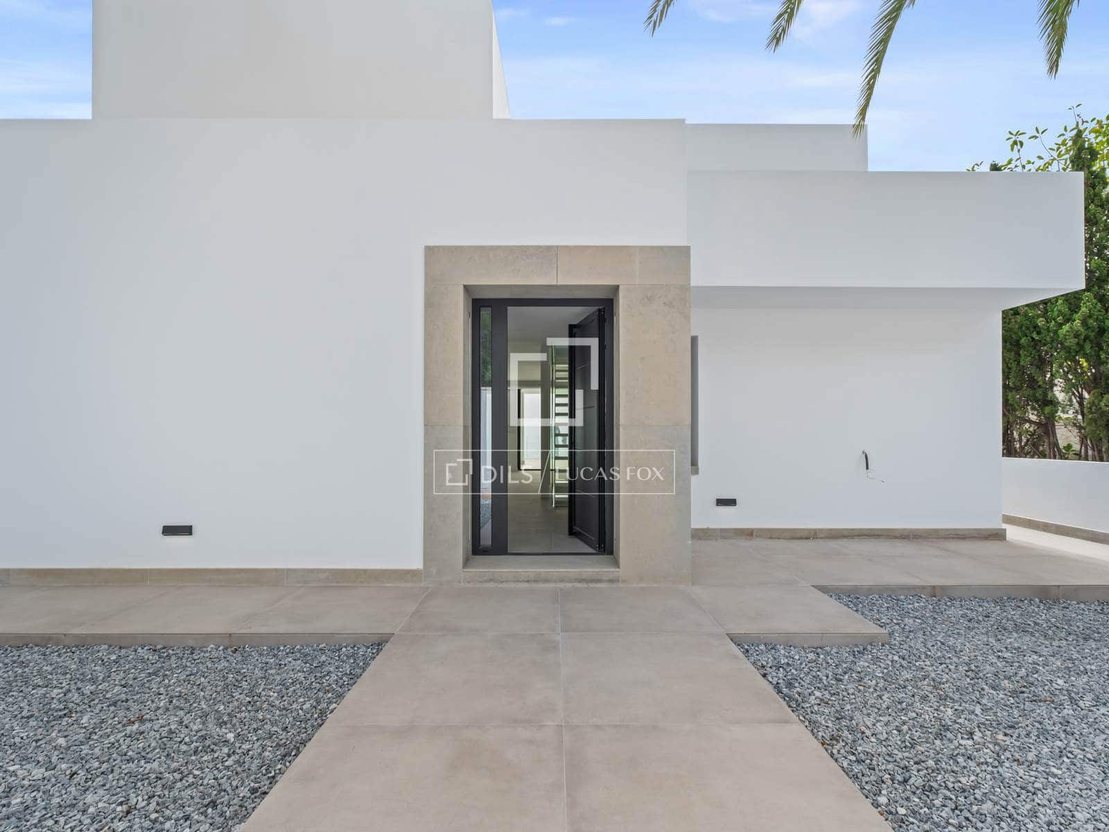 5 bedroom Villa for sale in El Campello with pool - € 2,700,000 (Ref: 9650789)