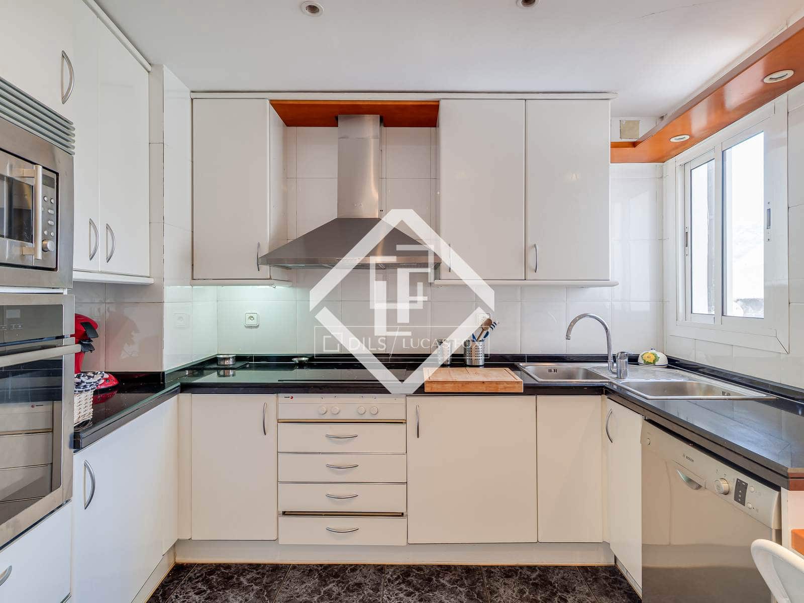 4 soveværelse Penthouse til salg i Barcelona by - € 795.000 (Ref: 9650790)