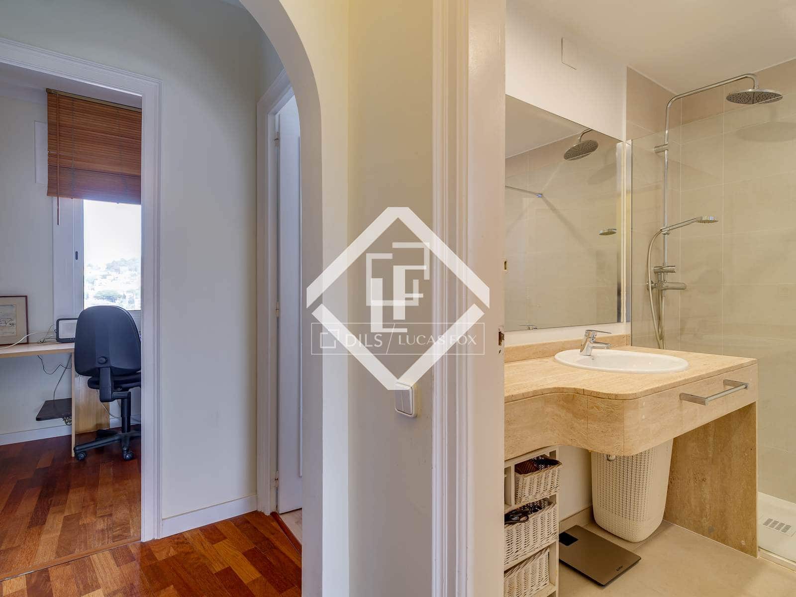 4 soveværelse Penthouse til salg i Barcelona by - € 795.000 (Ref: 9650790)