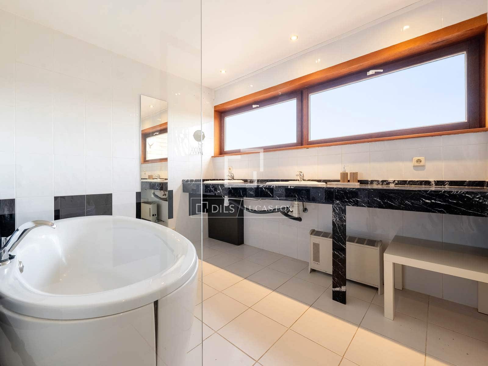 5 slaapkamer Villa te koop in L'Ametlla de Mar met zwembad garage - € 810.000 (Ref: 9653168)