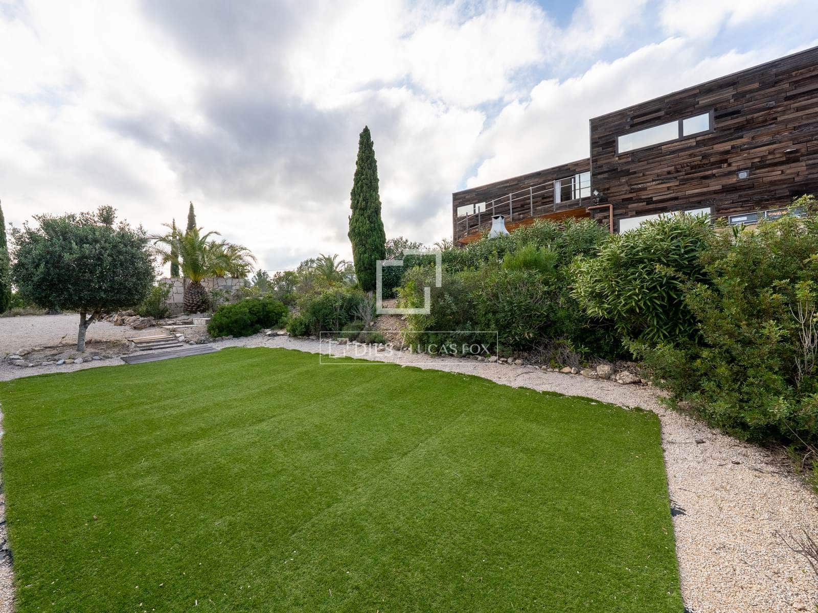 5 slaapkamer Villa te koop in L'Ametlla de Mar met zwembad garage - € 810.000 (Ref: 9653168)