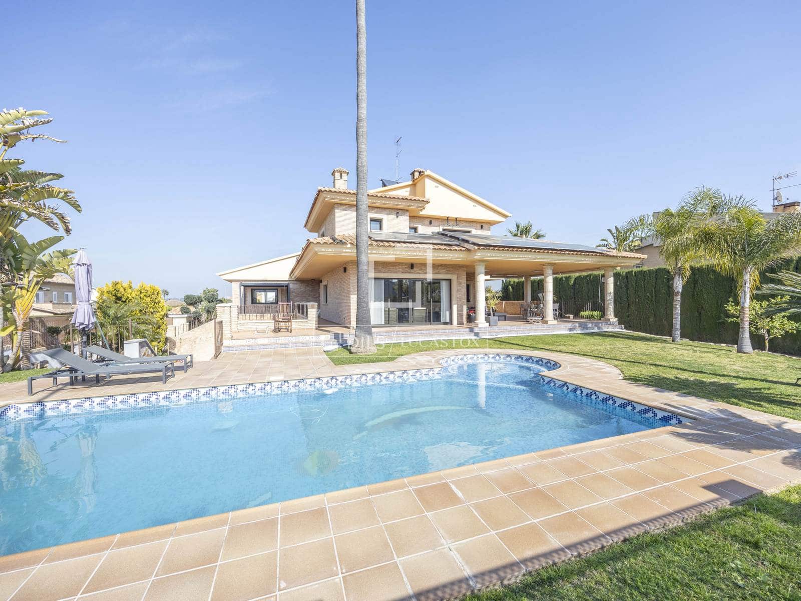 6 bedroom Villa for rent in San Antonio de Benageber with pool garage - € 7,000 (Ref: 9654129)