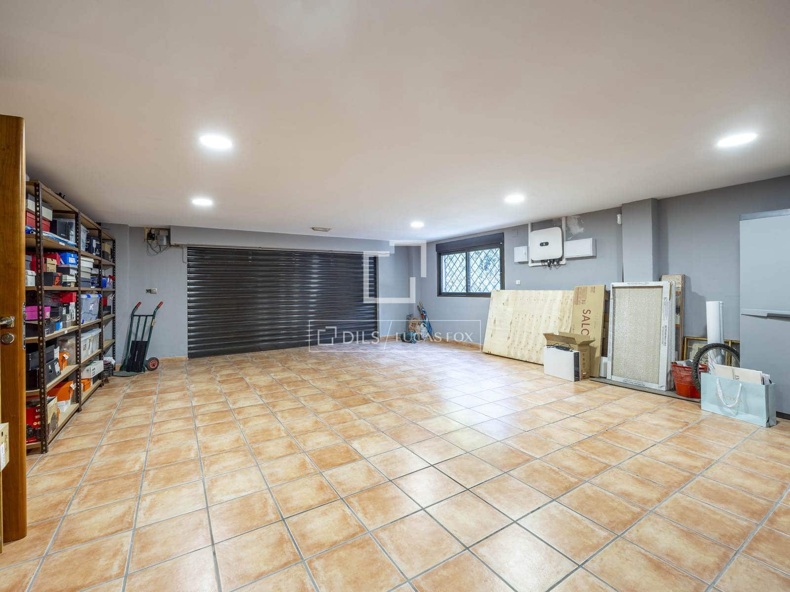 6 bedroom Villa for rent in San Antonio de Benageber with pool garage - € 7,000 (Ref: 9654129)