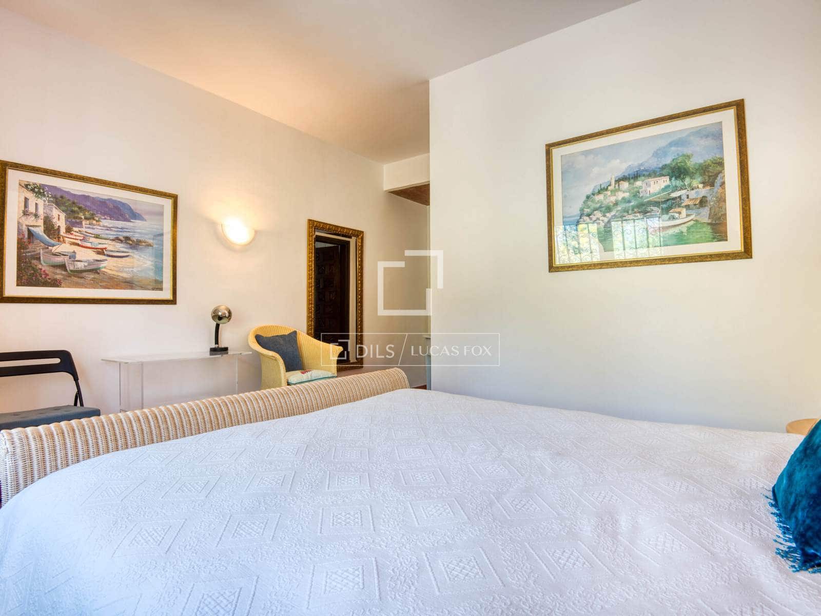 5 bedroom Villa for sale in Santa Cristina d'Aro with pool garage - € 1,175,000 (Ref: 9654289)