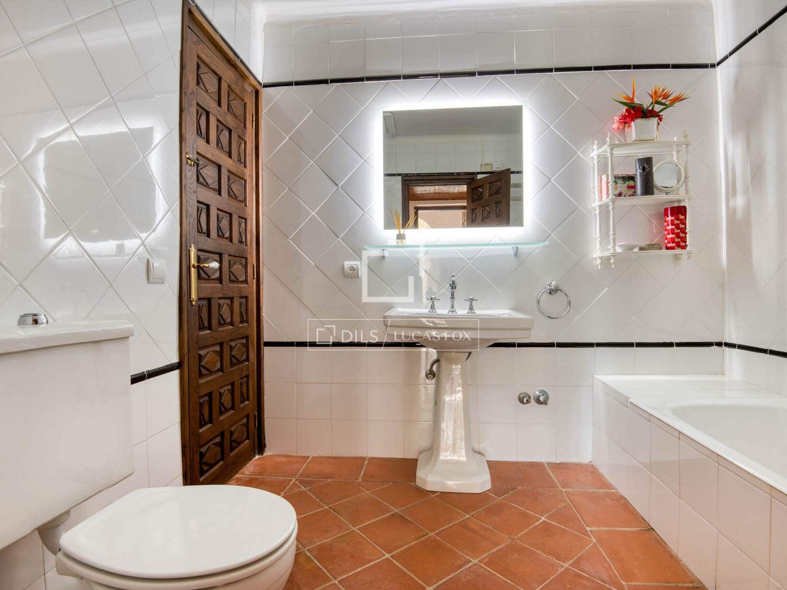 5 bedroom Villa for sale in Santa Cristina d'Aro with pool garage - € 1,175,000 (Ref: 9654289)