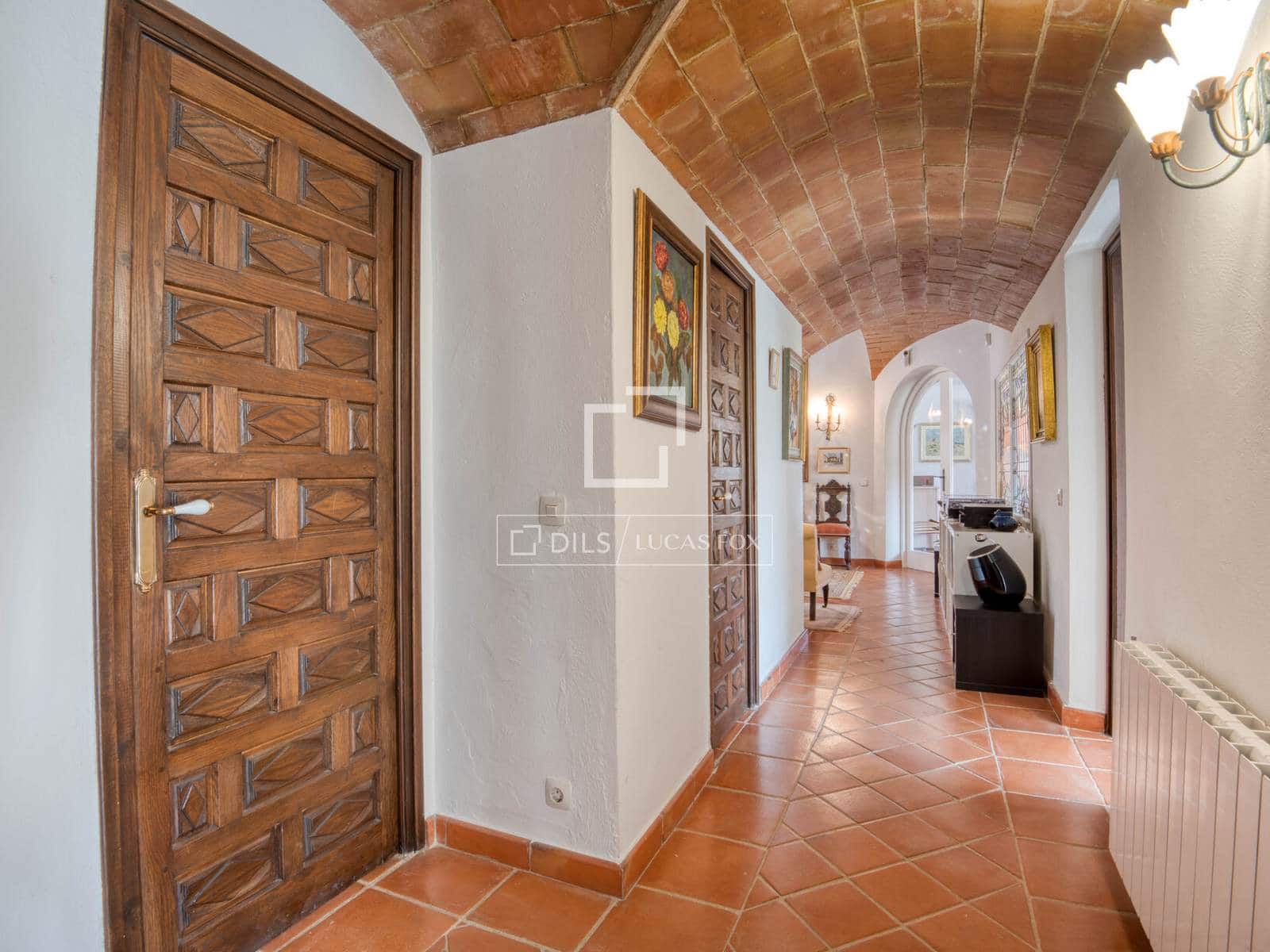 5 bedroom Villa for sale in Santa Cristina d'Aro with pool garage - € 1,175,000 (Ref: 9654289)