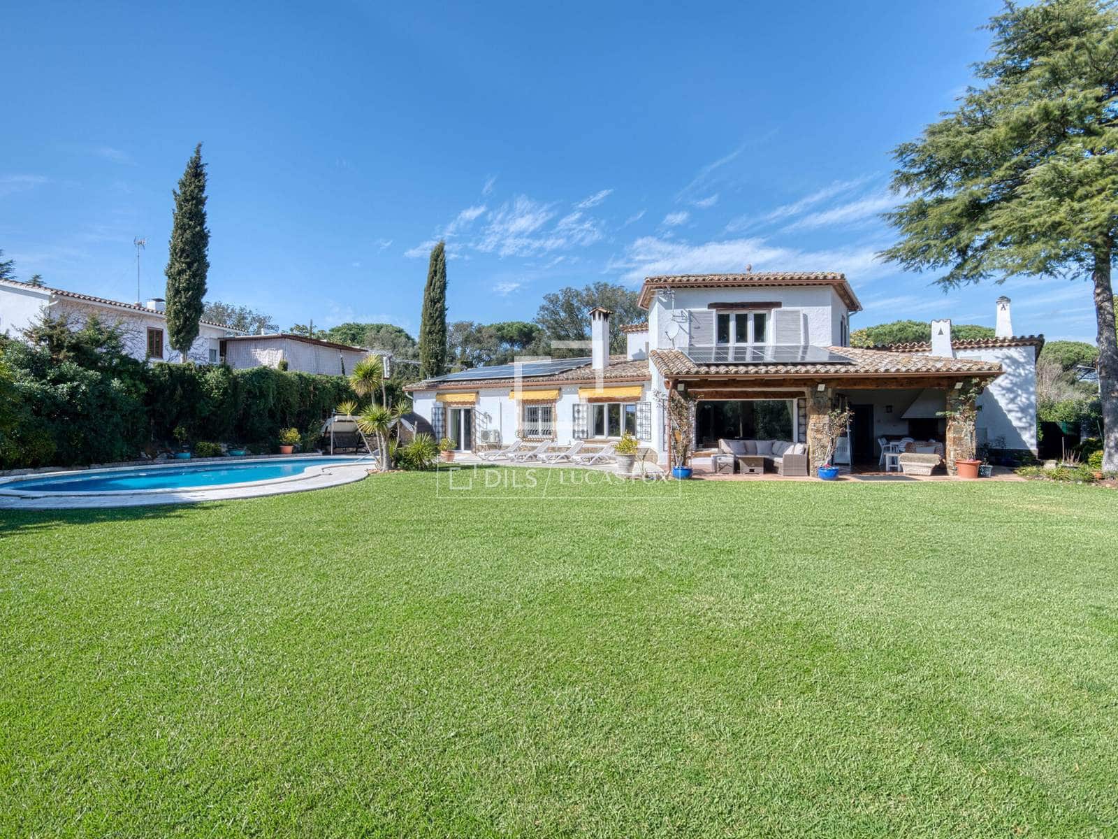 5 bedroom Villa for sale in Santa Cristina d'Aro with pool garage - € 1,175,000 (Ref: 9654289)