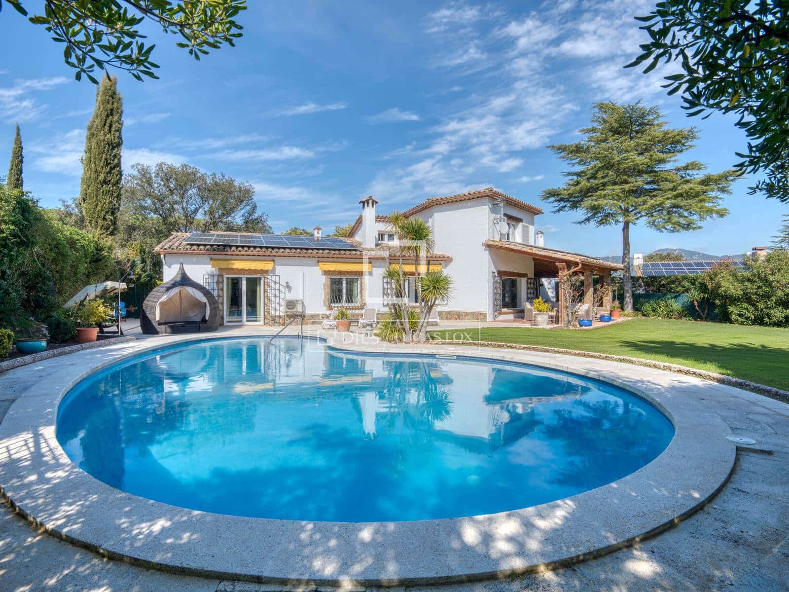 5 bedroom Villa for sale in Santa Cristina d'Aro with pool garage - € 1,175,000 (Ref: 9654289)