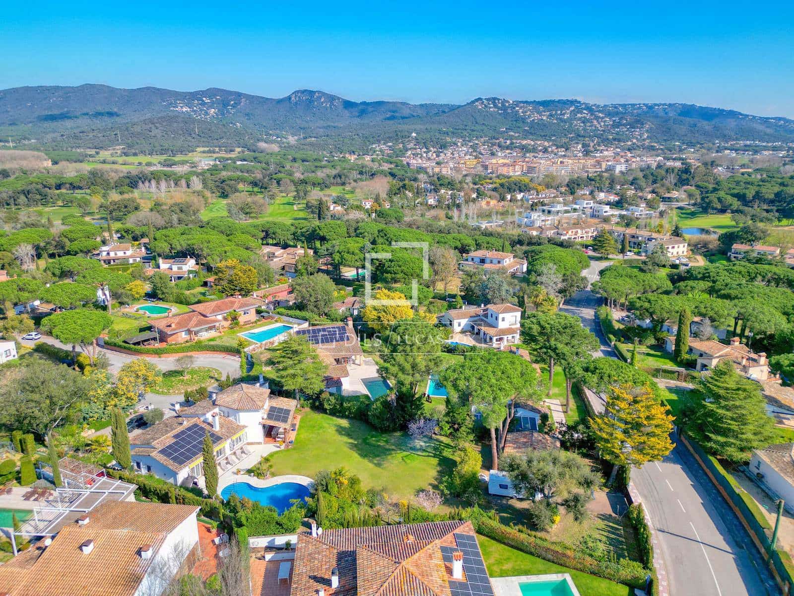 5 bedroom Villa for sale in Santa Cristina d'Aro with pool garage - € 1,175,000 (Ref: 9654289)